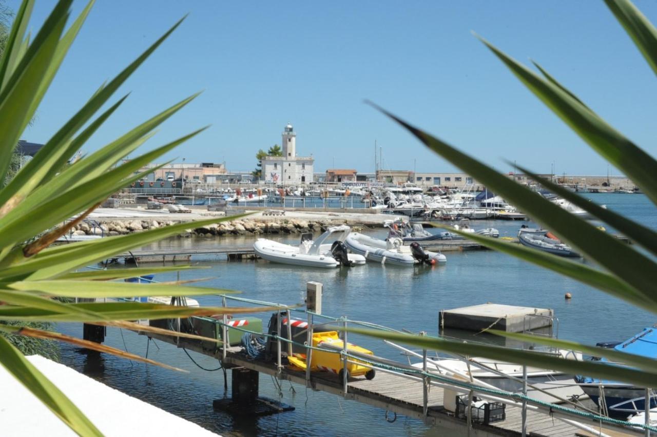 Pietrabianca Apartments San Lorenzo مانفريدونيا المظهر الخارجي الصورة